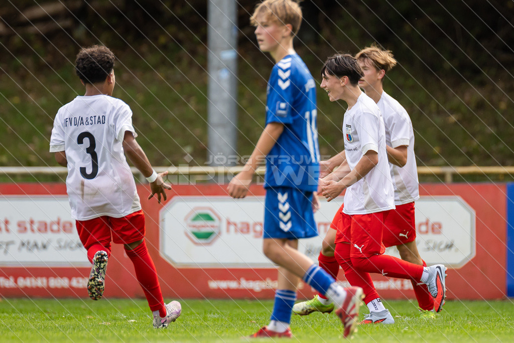 20250920_Picselweb-Fotografie_1R3_1825 | JFV D/A &amp; Stade - VfB Oldenburg0:1 VfB no70:2 VfB no70:3 VfB JFV Eigentor0:4 VfB no70:5 VfB no71:5 JFV no3 Jaric Jimenez-Voss2:5 JFV no9 Janko Sylvester3:5 JFV no16 Damian Elias Mihro Burekovic - Realisiert mit Pictrs.com