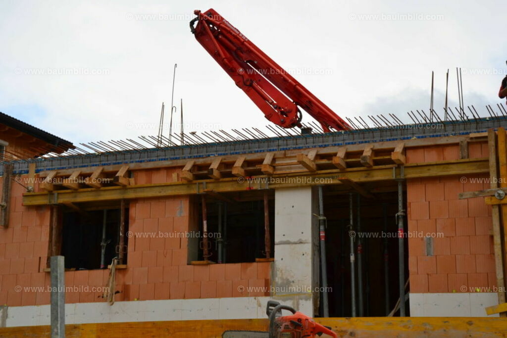 bib-lg04-betonarbeiten-0363 | Nach LV-Leistungsgruppen sortierte Detailfotos über den Bau eines Hauses. Alle Hausbau-Bilder direkt vom Urheber und Autor der Website Haus-Selber-Bauen.com