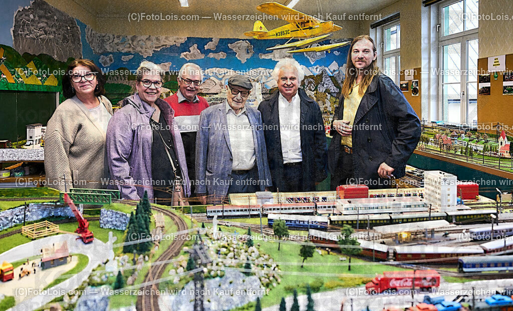 ALP9530_Foederation_Chopin-Ges_Lackenhof_Modellbahn-Etzler | (C)FotoLois.com, Alois Spandl, Föderation der internationalen Chopin-Gesellschafen (deren gibt es weltweit 34) - Zusammentreffen und Sitzung im Vorfeld des XXXIX. Chopinfestivals in der Kartause Gaming und Rahmenprogramm - Ausflug mit dem Bus zum Lunzer See und nach Lackenhof, gemeinsames Abendessen, Do 3. August 2023.