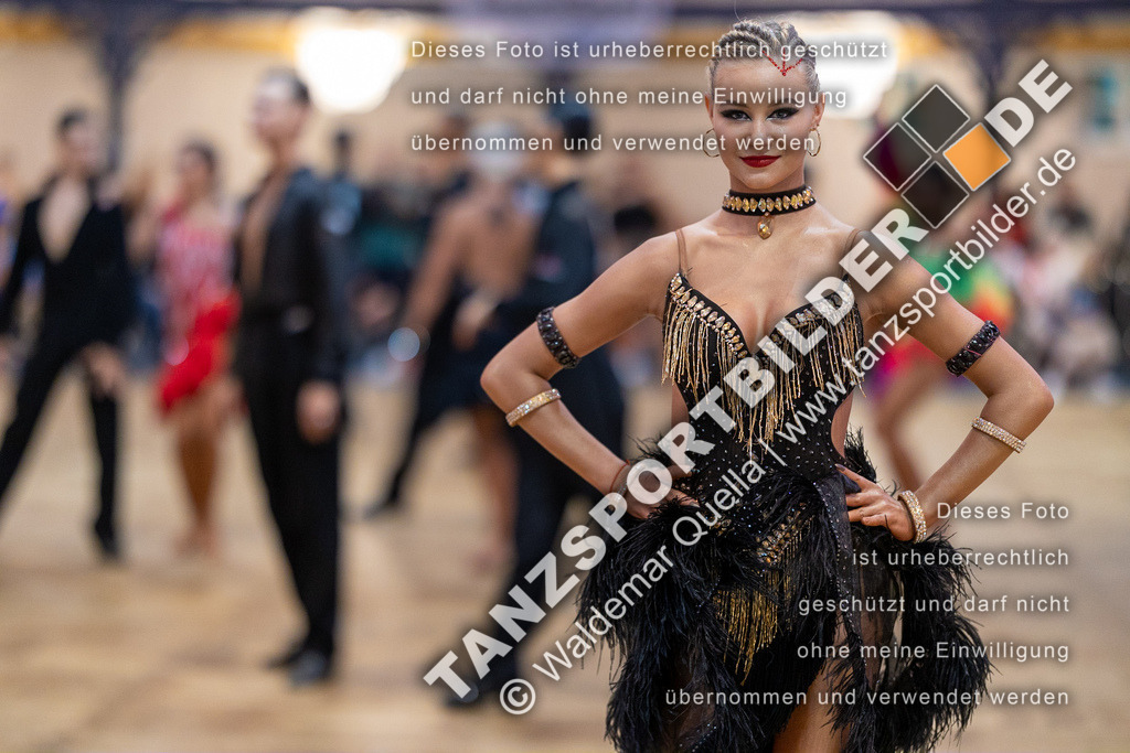 20230812-02196 | Hier finden Sie Tanz Bilder vom Latein und Standard Formationen tanzen. Sportbilder vom Tanzsport. Schöne Fotos und von Weltmeisterschaft, Europameisterschaft, Bundesliga, Regionalliga, Oberliga und Landesliga sowie von GOC Stuttgart, DanceComp, WM Bremen