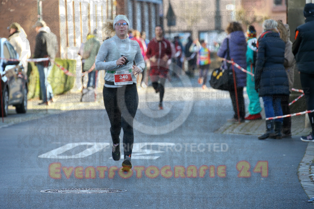 241201_1246_EX1_3302 | Sportfotografie im Rhein-Sieg Kreis, Köln, Bonn, NRW, Rheinland Pfalz, Hessen, etc. Unser Tätigkeitsfeld umfasst den Laufsport vom Volkslauf über den Marathon, Duathlon, Triathon bis zum Ultralauf wie Kölnpfad Ultra oder Schindertrail.