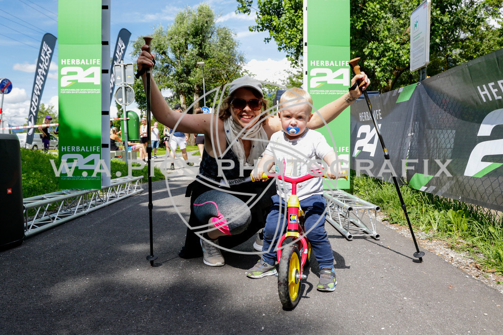..... | INNSBRUCK,AUSTRIA, 13.07.24, HERBALIFE 5K Innsbruck  , Image shows: Photo: WAPICS / Andreas Willdoner