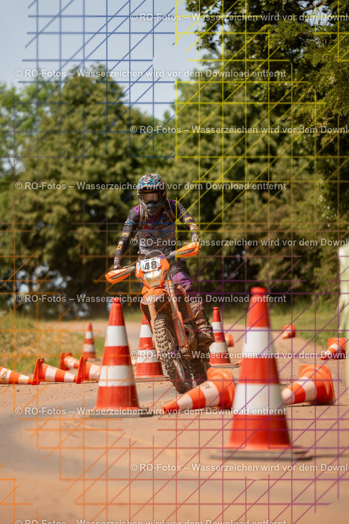 Wolfshausen 5 Lauf -733 | Sportfotografie von RO-Fotos: Motorsport, Motocross, Enduro, Laufveranstaltungen und Triathlon. Professionelle Fotos von Sportlern und Events. - Realisiert mit Pictrs.com