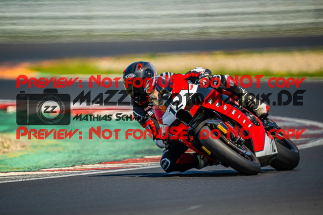 MaZZes_Fotomatrix_20230624_6007705_4289 | PRO SUPERSTOCK