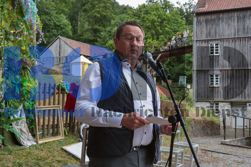 SES_MKRLHE20250705-23 | bond - Realisiert mit Pictrs.com