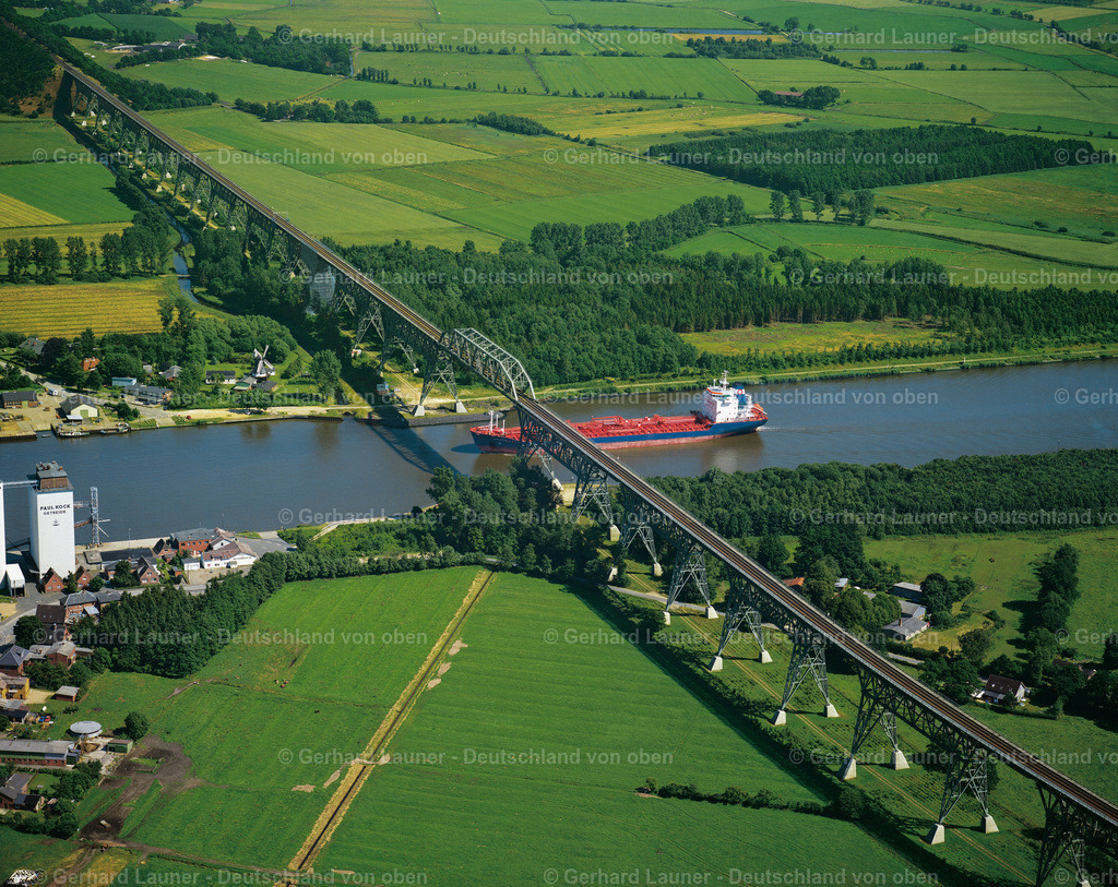 01P6243 | Nord-Ostsee-Kanal und Hochbrücke bei Hochdonn