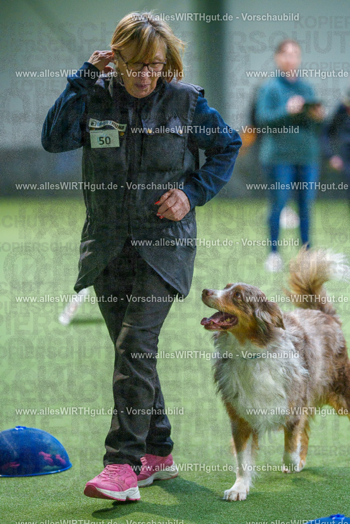 7R506368 | Professionelle Tierfotografie in Mönchengladbach von Daniel Wirth (allesWIRTHgut). Liebevolle & natürliche Bilder von Hunden & Katzen für unvergessliche Erinnerungen.