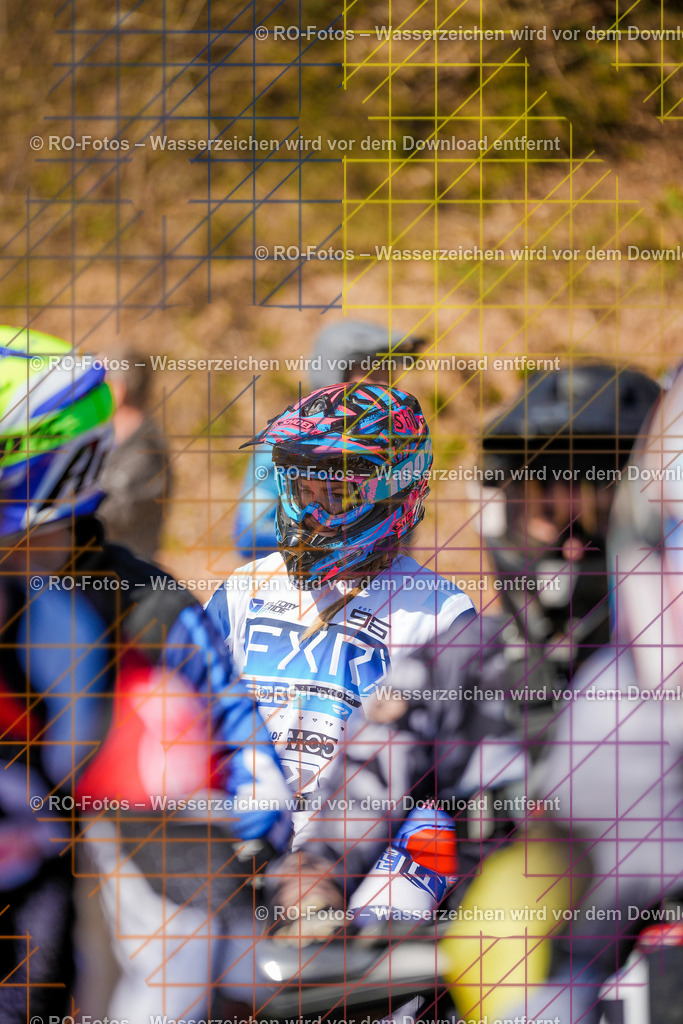 3 Lauf Mernes-115 | Sportfotografie von RO-Fotos: Motorsport, Motocross, Enduro, Laufveranstaltungen und Triathlon. Professionelle Fotos von Sportlern und Events. - Realisiert mit Pictrs.com