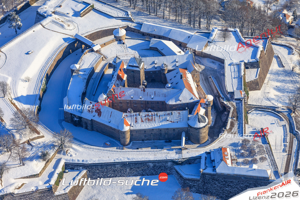 Die Luftaufnahme der Stadt Kronach wurde vom UL-Flugzeug heraus erstellt ( keine Drohne )- hohe Auflösung für beste Qualität