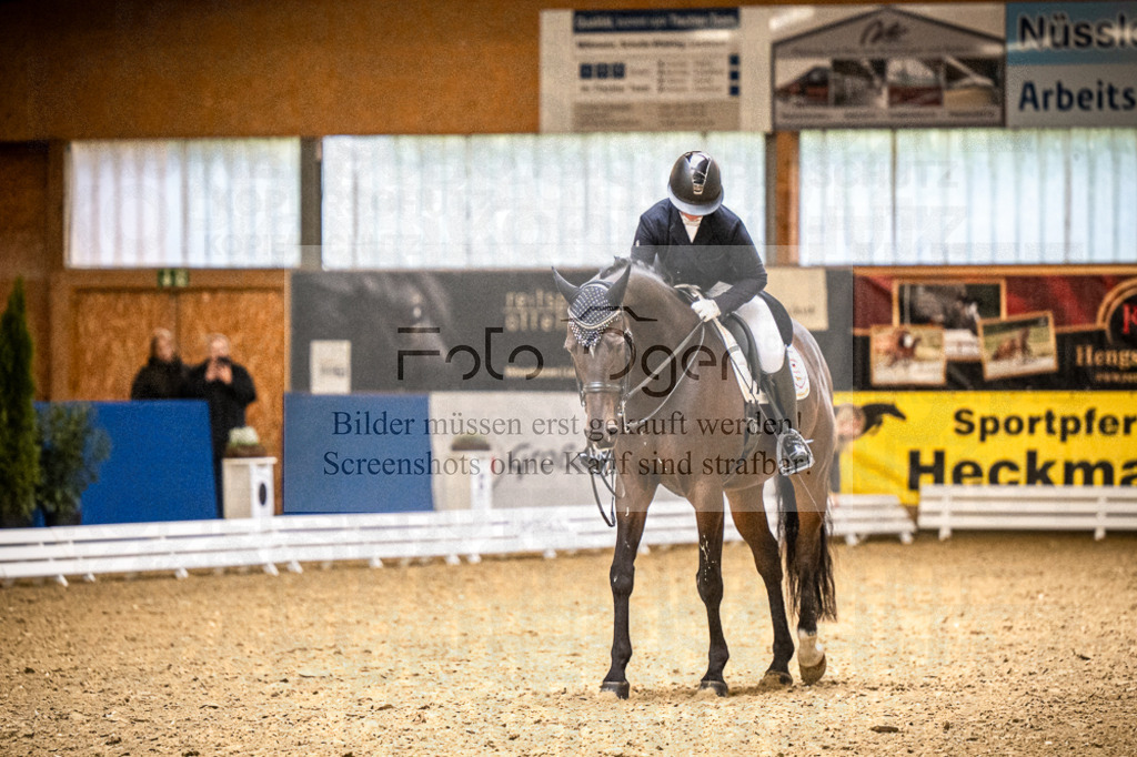 DOS_0415 | Entdecke hochwertige Reitturnierfotos von Foto Oger. Professionell, emotional und authentisch – jetzt Lieblingsmomente im Shop bestellen.Deutschlandweite Turnierfotografie. - Realisiert mit Pictrs.com