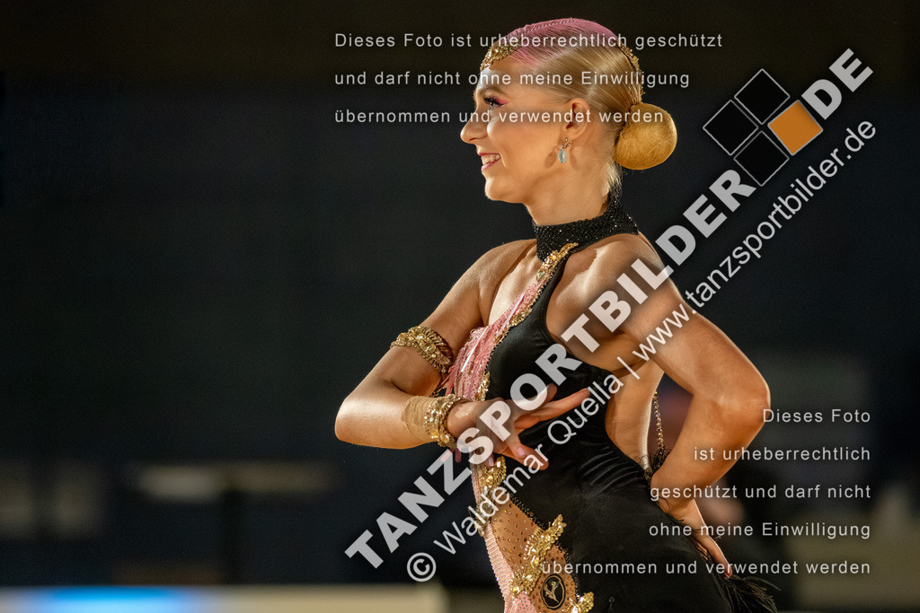 20260321-12866 | Hier finden Sie Tanz Bilder vom Latein und Standard Formationen tanzen. Sportbilder vom Tanzsport. Schöne Fotos und von Weltmeisterschaft, Europameisterschaft, Bundesliga, Regionalliga, Oberliga und Landesliga sowie von GOC Stuttgart, DanceComp, WM Bremen