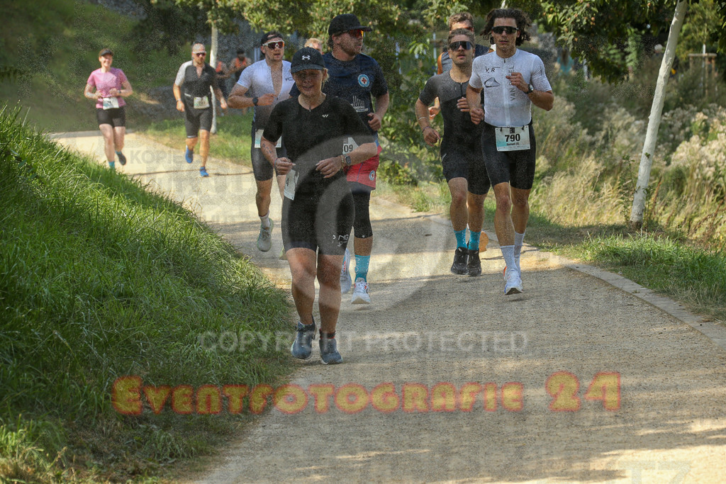250824_1445_EX1_7418 | Sportfotografie im Rhein-Sieg Kreis, Köln, Bonn, NRW, Rheinland Pfalz, Hessen, etc. Unser Tätigkeitsfeld umfasst den Laufsport vom Volkslauf über den Marathon, Duathlon, Triathon bis zum Ultralauf wie Kölnpfad Ultra oder Schindertrail.