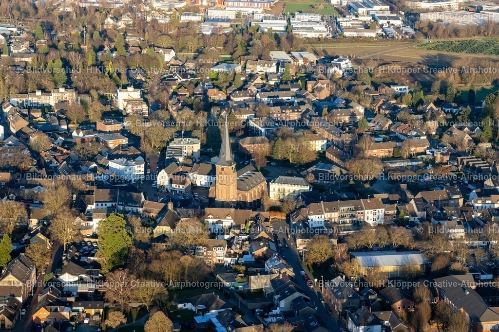 Luftbild Nettetal-8058 | Luftbildfotografie Stadtzentrum im Innenstadtbereich am Kirchplatz in Kaldenkirchen im Bundesland Nordrhein-Westfalen, Deutschland. - Realisiert mit Pictrs.com
