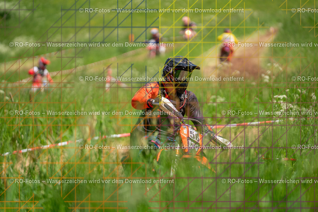 Wolfshausen 2 Lauf -958 | Sportfotografie von RO-Fotos: Motorsport, Motocross, Enduro, Laufveranstaltungen und Triathlon. Professionelle Fotos von Sportlern und Events. - Realisiert mit Pictrs.com