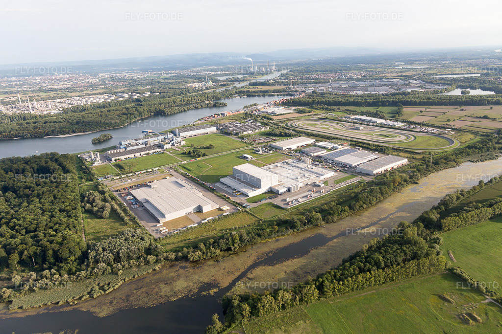 Luftbild: Industriegebiet Oberwald von Nordwesten in Wörth am Rhein im Bundesland Rheinland-Pfalz in Deutschland. Foto: IMG_102438.jpg vom 24.08.2017 durch Werner Riehm/FLY-FOTO.de