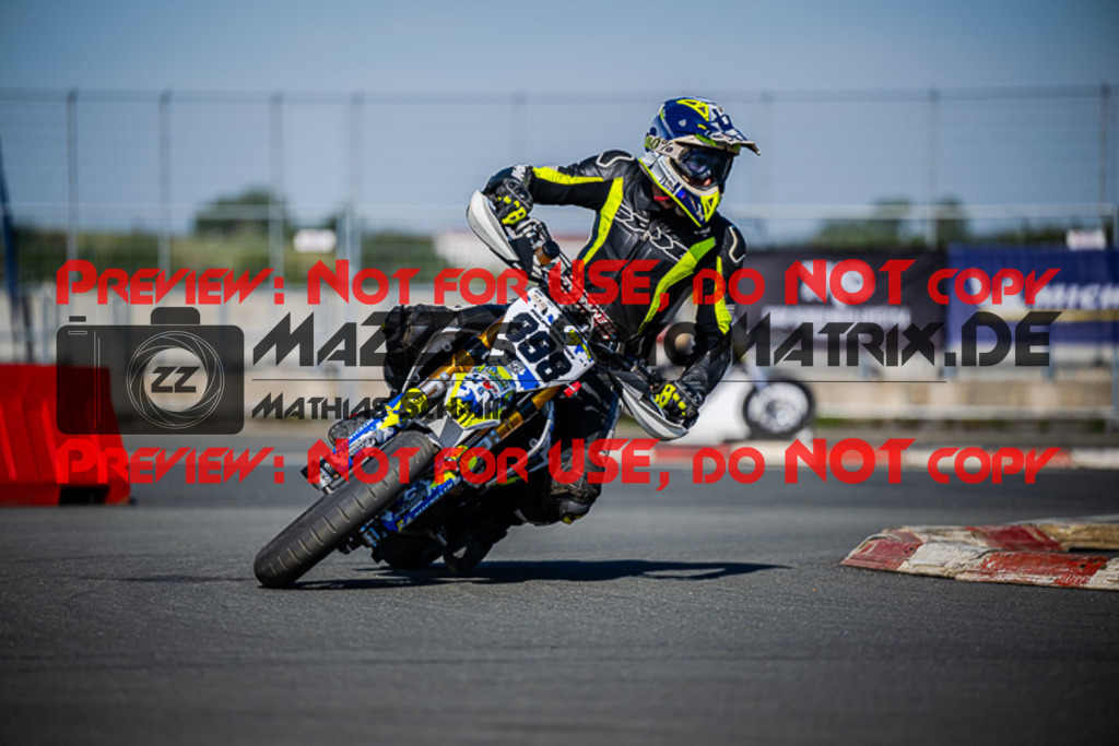 MaZZes_FotoMatrix_220903_0260 | S4