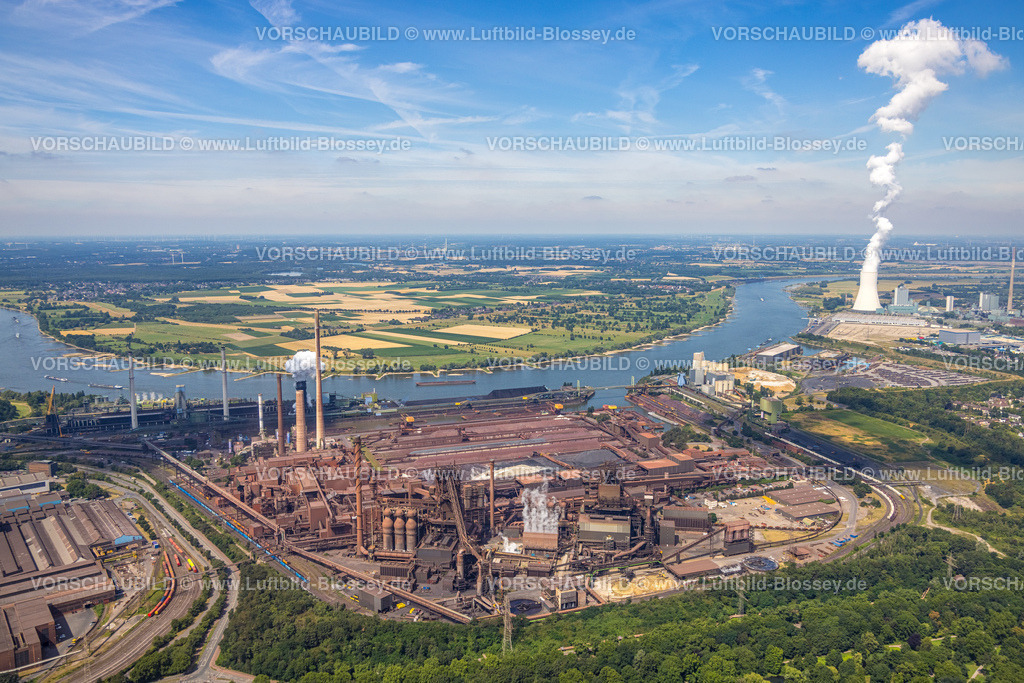 Duisburg220702464 | Luftbild, thyssenkrupp Steel Europe, STEAG Kraftwerk Walsum und logport VI im Hintergrund, Fluss Rhein, Fernsicht mit Blick zur Rheinaue Binsheim, Marxloh, Duisburg, Ruhrgebiet, Nordrhein-Westfalen, Deutschland