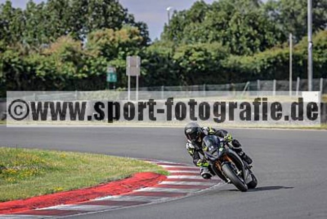 spof1359 | Professionelle Fotos von Sportveranstaltungen, aber auch Hochzeiten und anderen Events. - Realisiert mit Pictrs.com