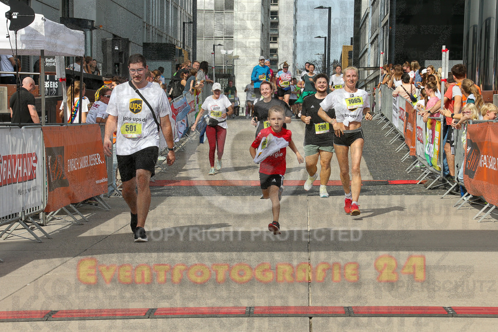 250920_1343_EX1_6365 | Sportfotografie im Rhein-Sieg Kreis, Köln, Bonn, NRW, Rheinland Pfalz, Hessen, etc. Unser Tätigkeitsfeld umfasst den Laufsport vom Volkslauf über den Marathon, Duathlon, Triathon bis zum Ultralauf wie Kölnpfad Ultra oder Schindertrail.