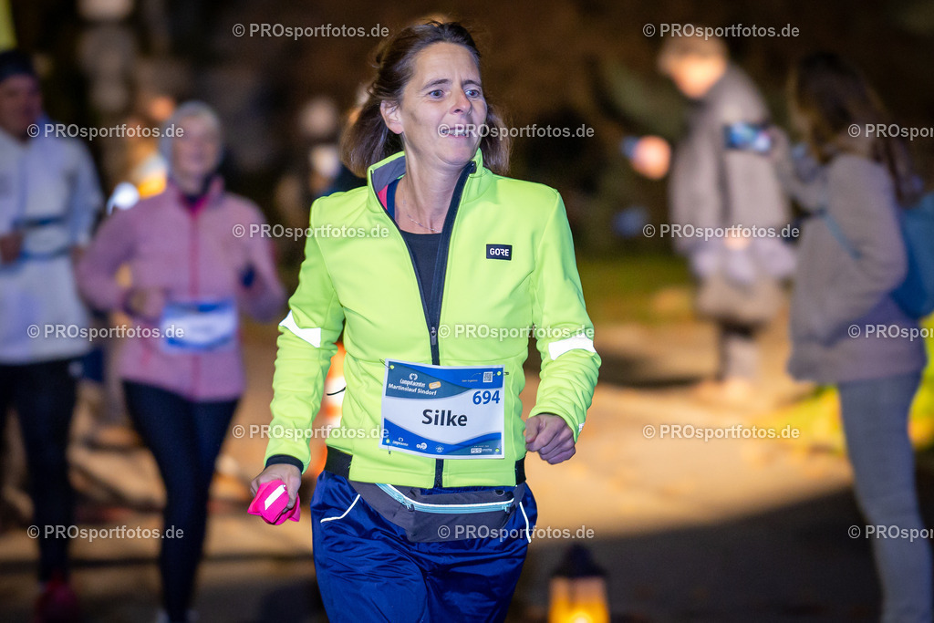 Martinslauf Sindorf 2023 in Kerpen-Sindorf, 09.11.2023 | Impressionen vom Martinslauf Sindorf 2023 am 09.11.2023 in Kerpen-Sindorf (Nordrhein-Westfalen).