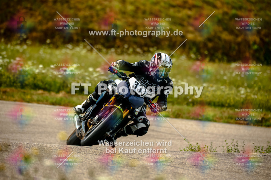 Chambley Juli-0559 | Hier findet Ihr Bilder von Touristenfahrten auf der Nürburgring Nordschleife oder von anderen Veranstaltungen die ich besucht habe. Viel Spass beim Durch Schauen 