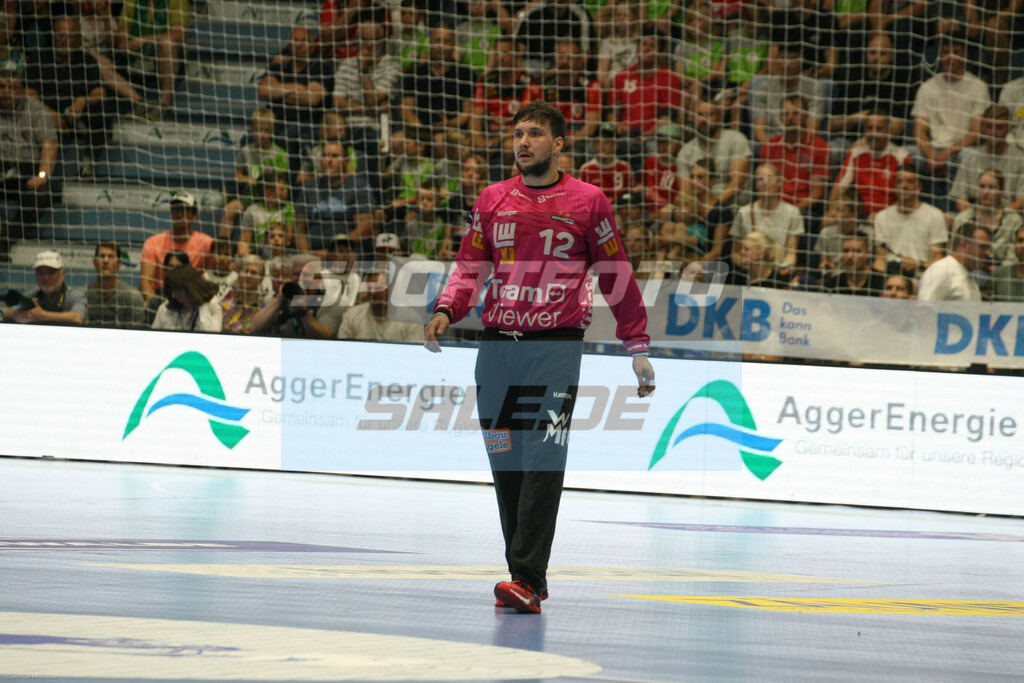 VFL Gummersbach -  FrischAuf Göppingen | Danierl Rebmann (lila Trikot)  - © Sportfoto-Sale (MK) - Realisiert mit Pictrs.com