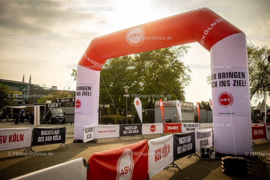 21. ASV Nachtlauf; Koeln, 08.05.24 | Impressionen vom 21. ASV Nachtlauf am 08.05.24 am Tanzbrunnen in Koeln. Foto: BEAUTIFUL SPORTS/Axel Kohring