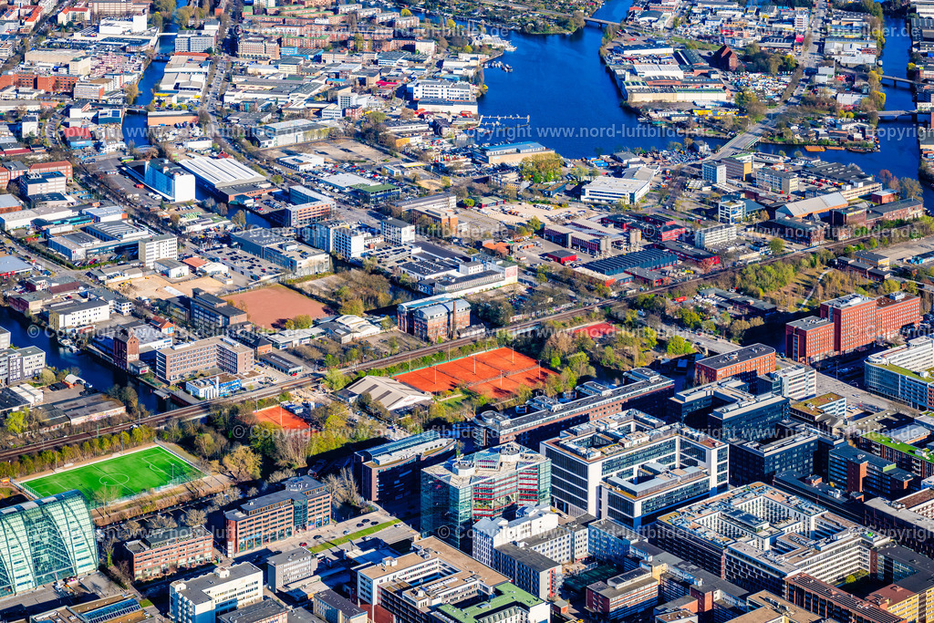 Hamburg_Hammerbrook_Tennisclub_Blaugelb_Hamburg_Ev_ELS_5148060425 | HAMBURG 06.04.2025 Stadtteil Hammerbrook in Hamburg, Deutschland. // Hammerbrook district in Hamburg, Germany. Foto: Martin Elsen