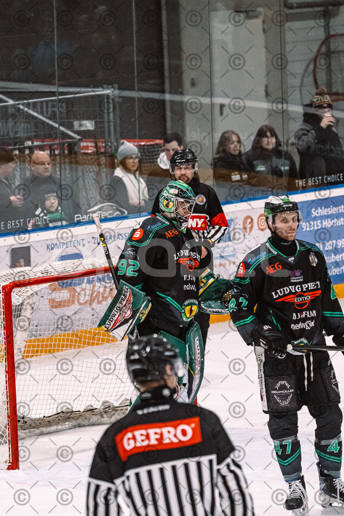 Alligators_vs_Peiting_04_01_2026-037 | Höchstadt Alligators Fotogalerie: Eishockey-Action aus Franken. Professionelle Spielfotos, Portraits & Stadionbilder zum Download. Jetzt entdecken! - Realisiert mit Pictrs.com