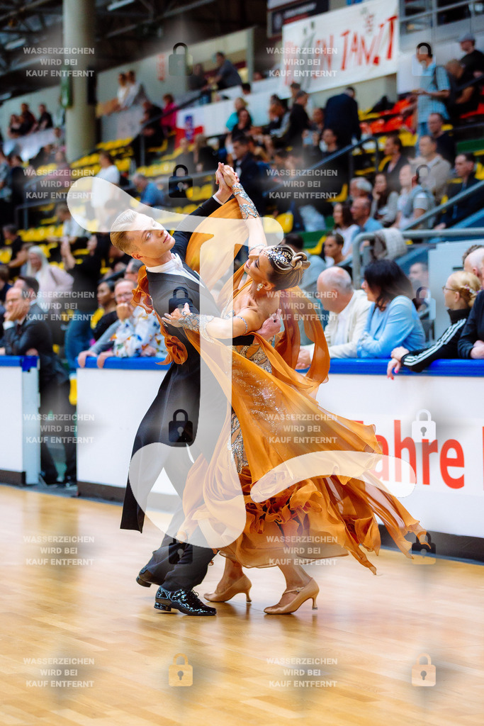 Hessen Tanzt WDSF International Open Standard 2nd (18) Yahor Boldysh _ Irina Averina (TSC Excelsior Dresden)-2025-05-17-9603 | Webshop for digital downloads and prints of dance sport, event & show photographer Julian Link - Realisiert mit Pictrs.com
