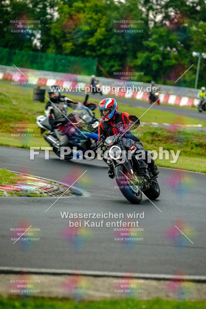 VBK-4087 | Hier findet Ihr Bilder von Touristenfahrten auf der Nürburgring Nordschleife oder von anderen Veranstaltungen die ich besucht habe. Viel Spass beim Durch Schauen 