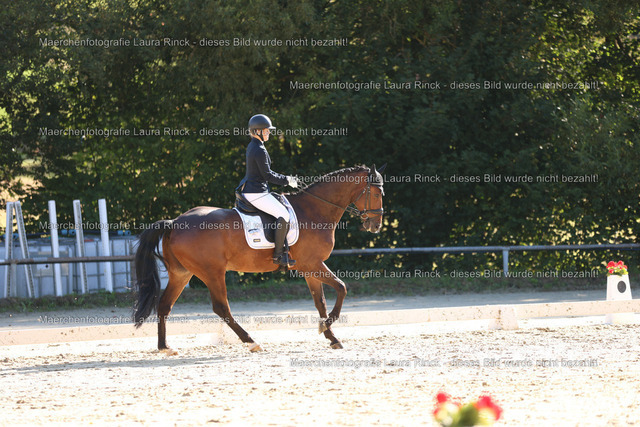 HG9A9128 | laurarinckfotografie - Realisiert mit Pictrs.com