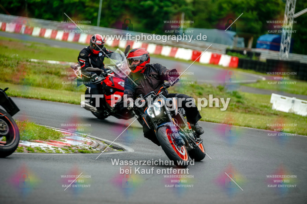 VBK-3846 | Hier findet Ihr Bilder von Touristenfahrten auf der Nürburgring Nordschleife oder von anderen Veranstaltungen die ich besucht habe. Viel Spass beim Durch Schauen 