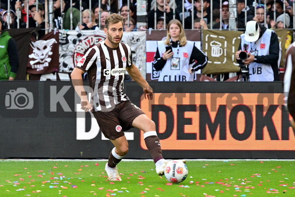 KBS Picture_FCStPauli-Bayer04Leverkusen_026 | Ritzka Lars (St.Pauli) ,Sportplatz :  Millerntor Stadion, - Realisiert mit Pictrs.com
