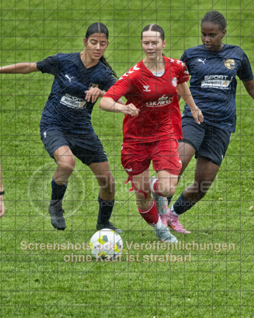 20251004_162110_0245-Bearbeitet-2 | #,1.FC Donzdorf (rot) vs. ASV Spartania Eislingen (blau), Fussball, B-Juniorinnen-Verbandsstaffel Nord, wfv, 03. Spieltag, Saison 2025/2026, Rasenplatz, Lautertal Stadion, Süßener Straße 16, 73072 Donzdorf, 04.10.2025 - 16:00 Uhr,Foto: PhotoPeet-Sportfotografie/Peter Harich