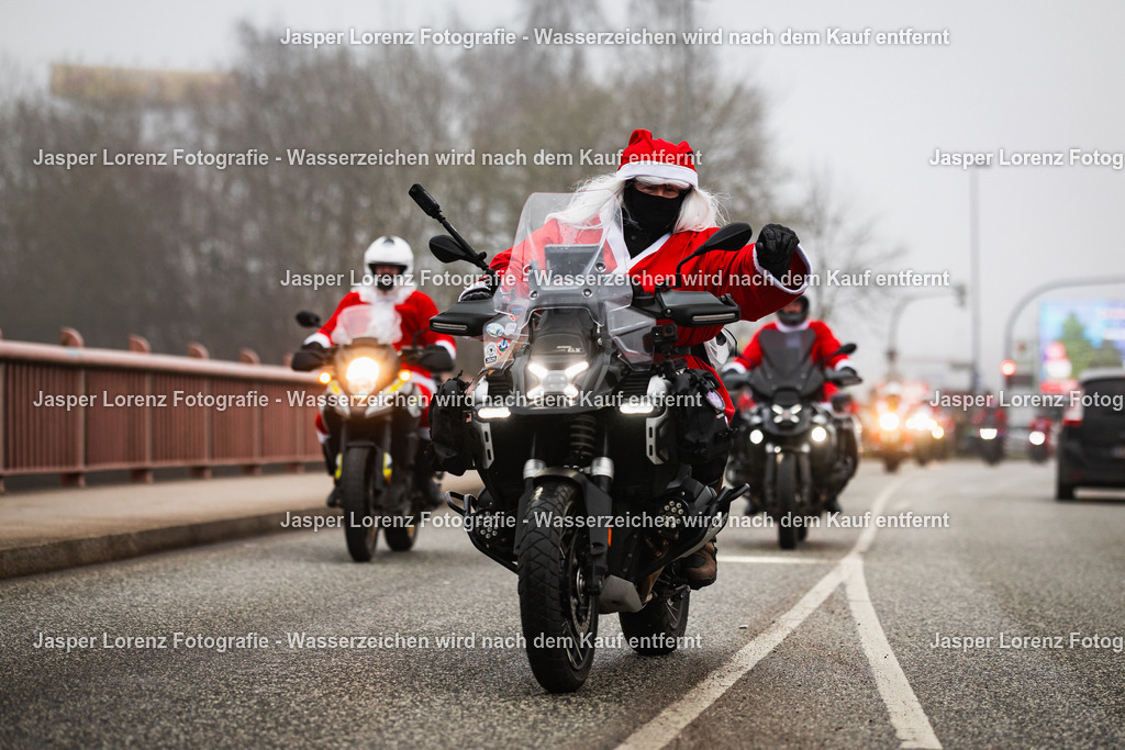 X-Mas Ride I Kiel I 2025 | Jasper Lorenz Fotografie - Realisiert mit Pictrs.com