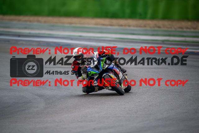 MaZZes_FotoMatrix_220925_5748 | IDM1000