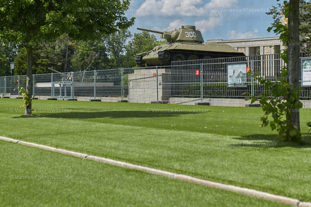 240521_Fanmeile_07 | Vanessa Kleinwächter - Realisiert mit Pictrs.com