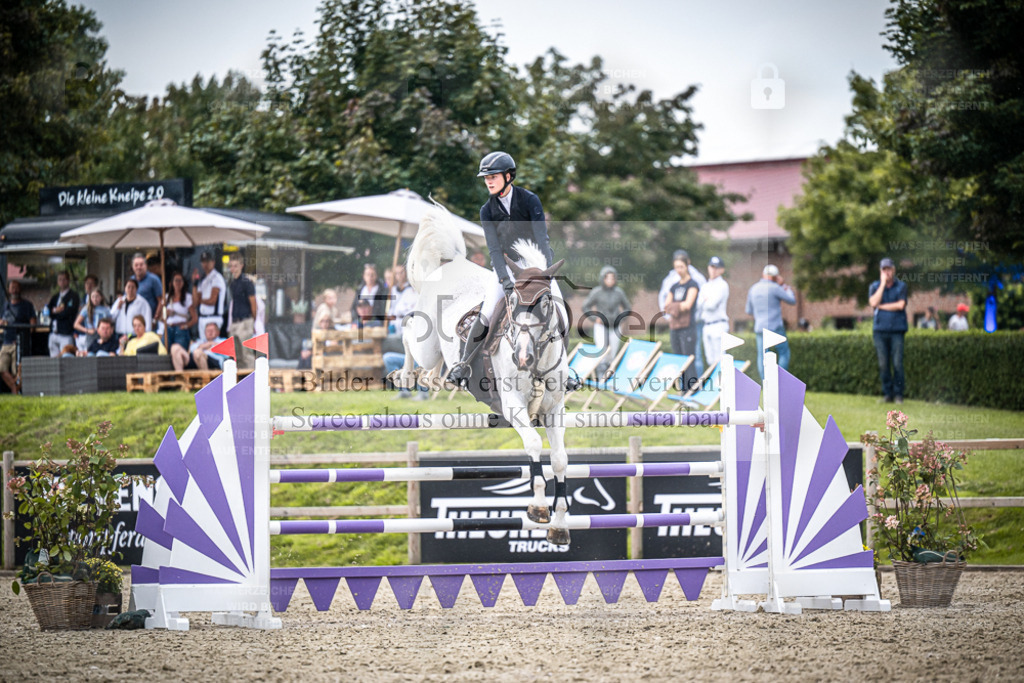DOS_6553 | Entdecke hochwertige Reitturnierfotos von Foto Oger. Professionell, emotional und authentisch – jetzt Lieblingsmomente im Shop bestellen. - Realisiert mit Pictrs.com
