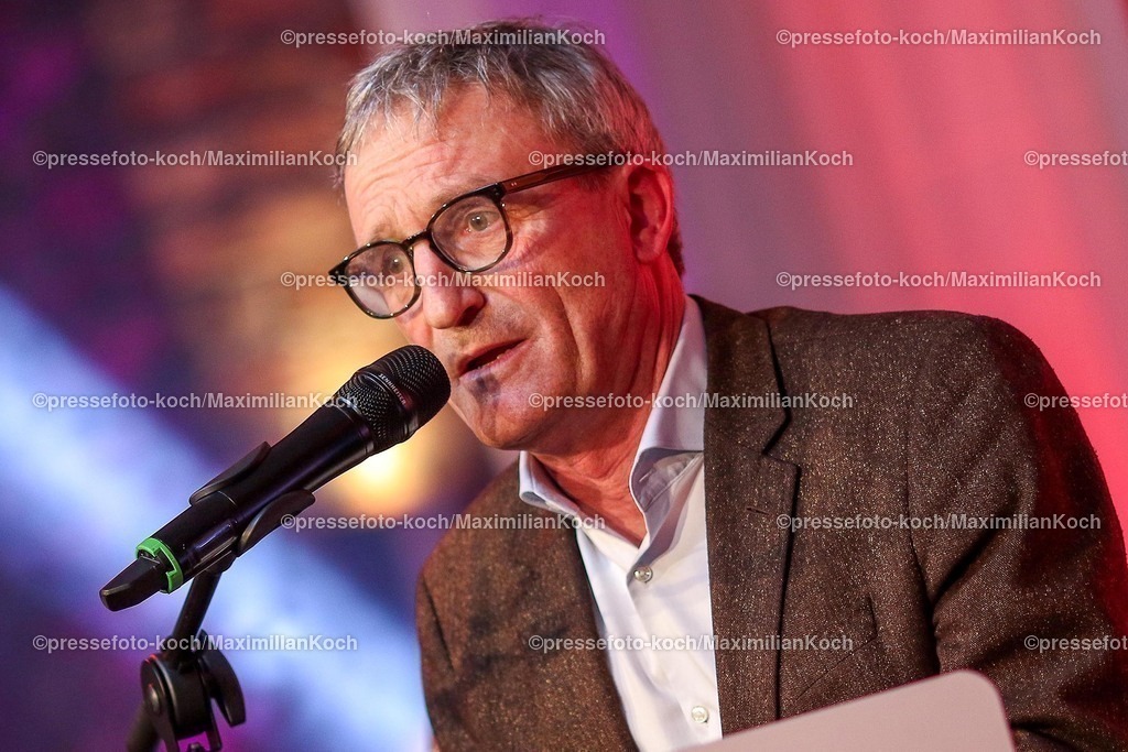 Wup06022501093 | 06.02.2025, Wahlkampfveranstaltung Bündnis Sahra Wagenknecht - Der Politiker Thomas Christian Wilhelm Geisel  bei seiner Rede in der Alten Papierfabrik in Wuppertal. 