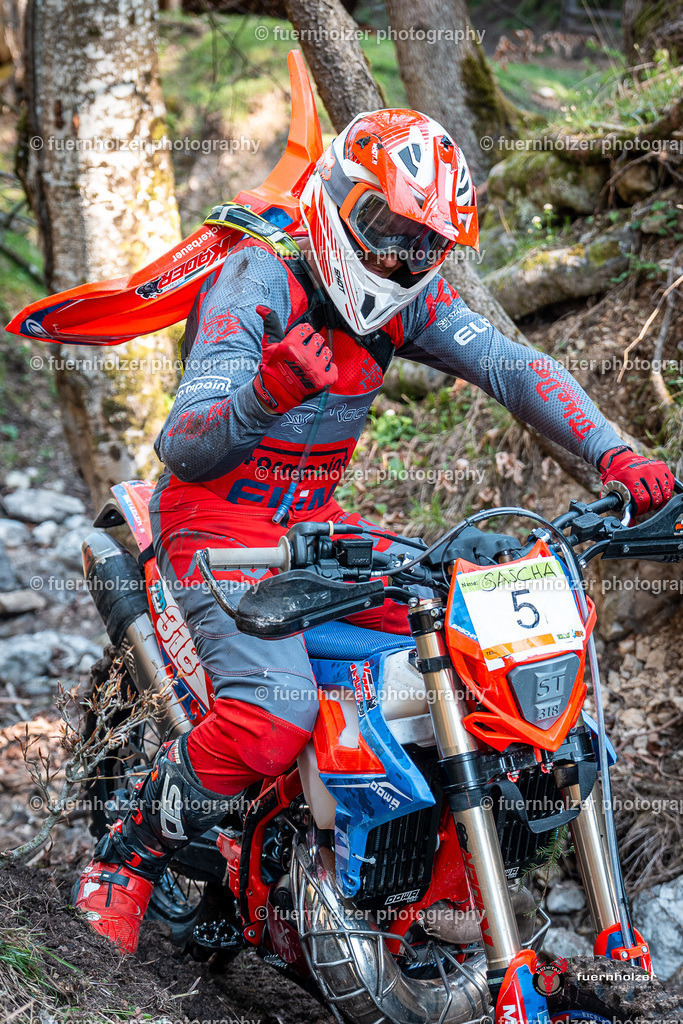 fuernholzer_250501-C1-192 | Fotografische Impressionen von der Red Stag Enduro Extreme by fuernholzer-photography.com. Endurosport in Österreich fotografisch festgehalten von fuernholzer. Auftragsfotografie für Private, Gewerbefotos und Industriefotografie. Eventfotografie, Sportfotografie und Motorsportfotografie. Anbieter von Fotoworkshops, Fototraining, fotografischen Vorträgen und Fotoseminaren.