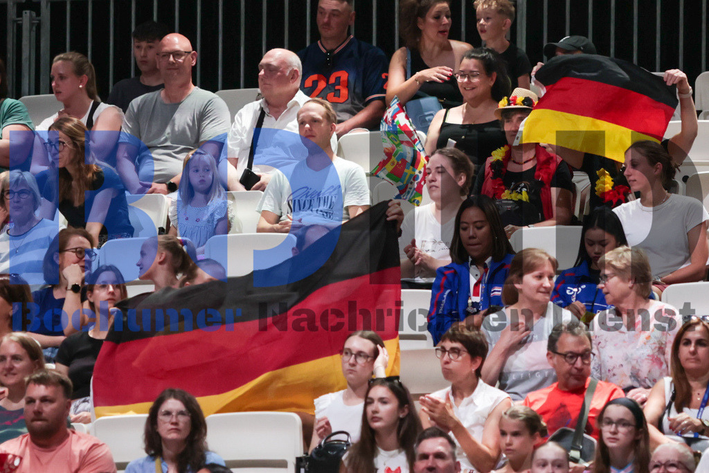 SES_RRGRSG20250719-6 | bond - Realisiert mit Pictrs.com