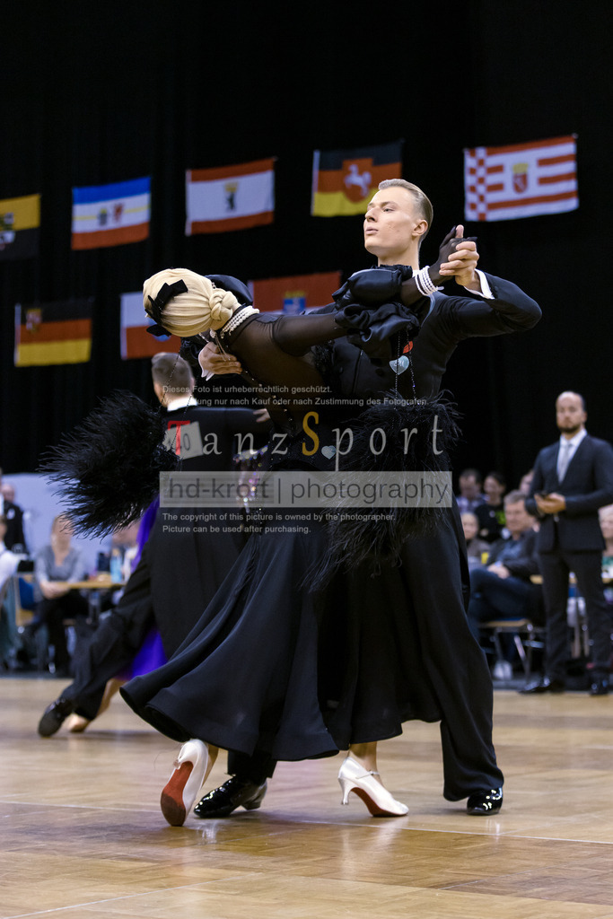 20241102_DM_HGR_Std_09660 | Tanzsportbilder, Standardtanz, Lateintanz, WDSF, DTV, LTVB, dancecomp, goc, hessen tanzt, blaues band der spree, walzer, tango, wiener walzer, slowfox, quickstepp, samba, rumba, cha-cha-cha, paso doble. jive, hd-kroft photography, turniertanzsport