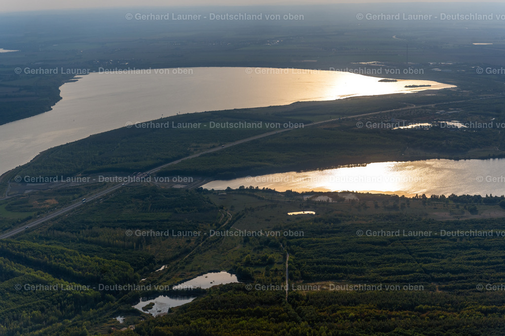 4040610 | BRAUNSBEDRA 08.09.2021 Rekultivierung der ehemaligen Tagebau - Fläche an den Uferbereichen des Sees " Geiseltalsee " in Braunsbedra im Bundesland Sachsen-Anhalt, Deutschland. // Open pit re cultivation on the shores of the lake " Geiseltalsee " in Braunsbedra in the state Saxony-Anhalt, Germany. Foto: Gerhard Launer