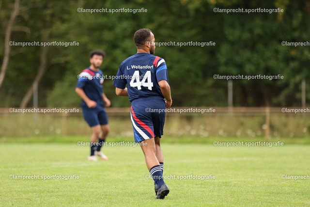 Fußball I Herren I Saison 2025-2026 I Kreisklasse A Süd-Ost I 6. Spieltag I SG Scharbeutz-Pönitz - VfL Bad Schwartau I 13.09.2025.018 | Louis Jamal Wellendorf (44, SG Scharbeutz/Pönitz) - Realisiert mit Pictrs.com