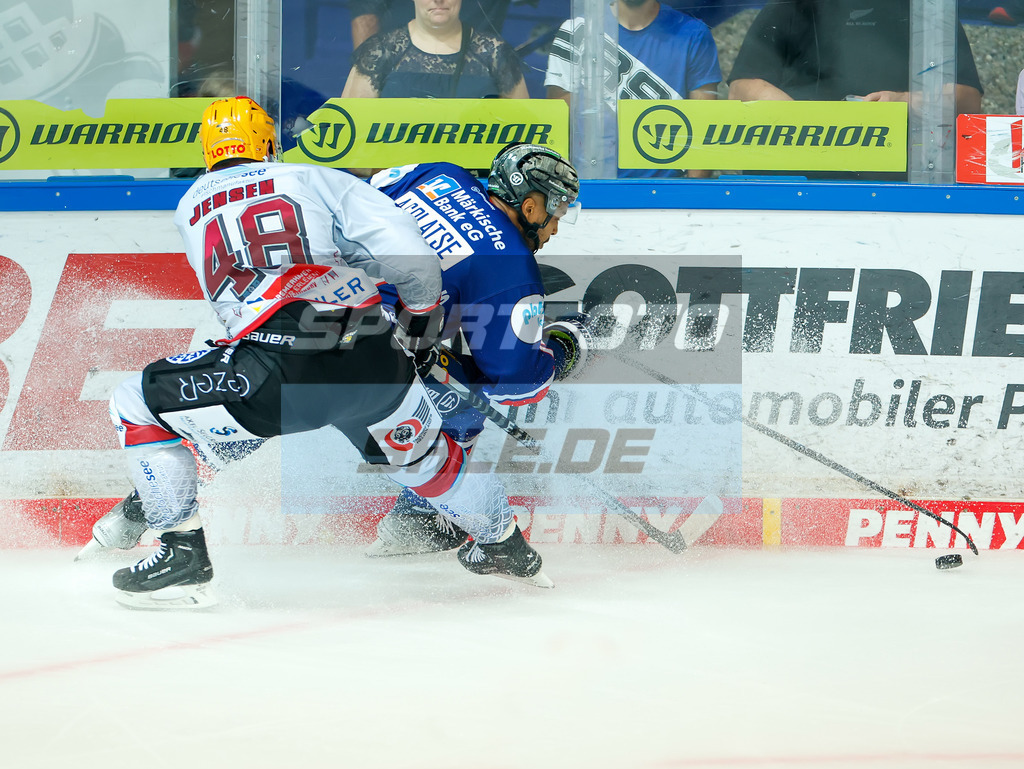 Iserlohn Roosters - Fischtown Pinguins Bremerhaven | 
DEL: Iserlohn Roosters - Fischtown Pinguins Bremerhaven - Realisiert mit Pictrs.com