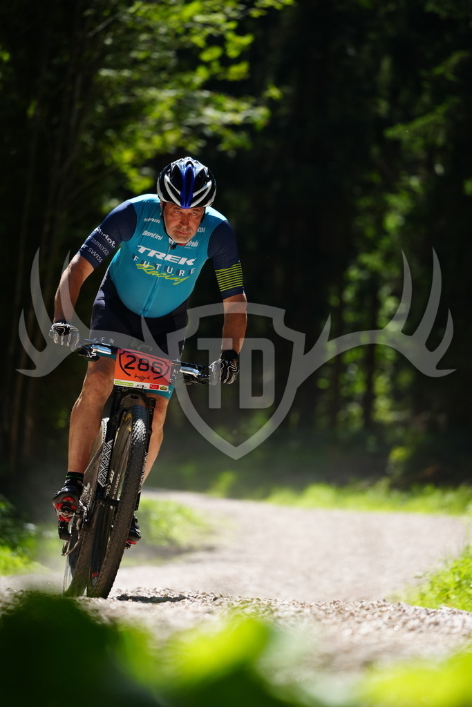 FC102249 | Fotogalerie der Treibjagd im Dunkelwald - Dein MTB Etappenrennen im Erzgebirge - Realisiert mit Pictrs.com