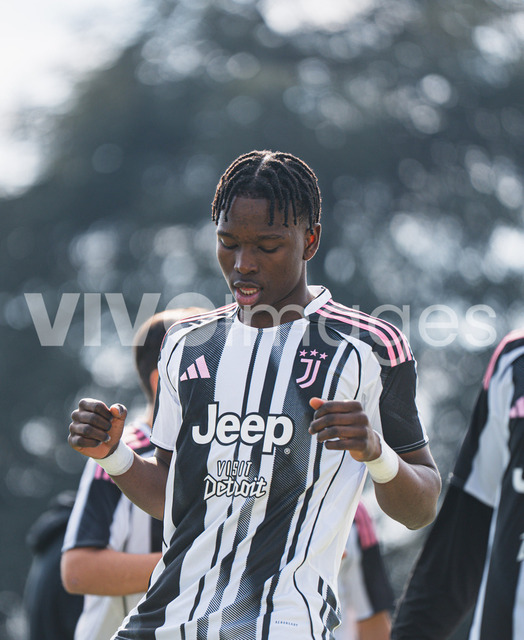 juv_lut_fmachado-0015 | Images from the Juniors B match between Juventus Academy and FC Lutry, played on 18 March 2026 in Lutry, Switzerland, featuring players, coaching staff and match action throughout the game.