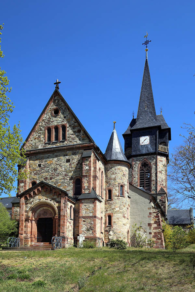 Kohren-Sahlis - Stadtkirche St. Gangolf | Entdecke über 20 Kategorien Leipzig-Motive: Foto-Downloads, hochwertige Poster, Leinwand- & Fine-Art-Prints. Jetzt Lieblingsfoto im Bildlexikon Leipzig Shop bestellen!