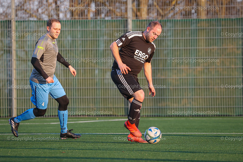 BQ3I5590 | 05.04.2023; Kreisliga C2 Dillenburg; Kunstrasenplatz Haigerseelbach; SSV Haigerseelbach 2 - FC Schwarz-Weiß Erdbach; Ergebnis: 0:5 (0:3)